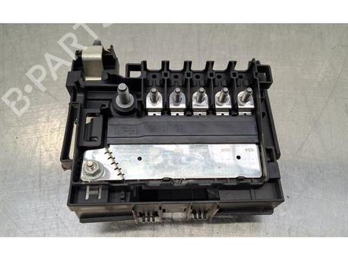 fuse-box-vw-crafter-platformchassis-sz_-2016-32161672 main image