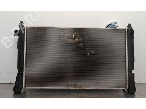 Used Water radiator Water radiator TOYOTA YARIS (_P21_, _PA1_, _PH1_) 1.5 Hybrid (MXPH10, MXPH11) (116 hp) 34426026 34426026