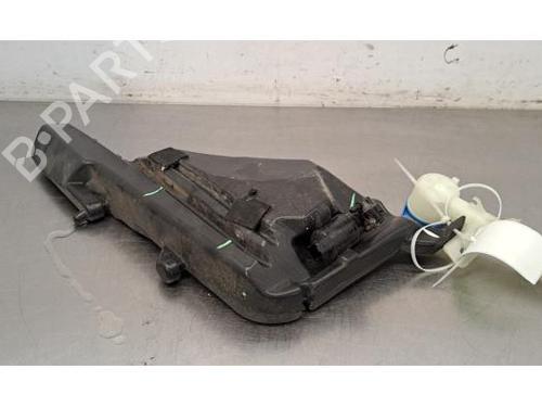 Used Windscreen washer tank PEUGEOT 308 III (FB_, FH_, FP_, F3_, FM_) BlueHDi 130 (FBYHZL, FBYHZT) (131 hp) 26442135