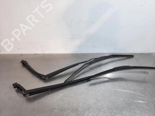 Used Front windshield wiper arm TOYOTA RAV 4 III (_A3_) 2.2 D 4WD (ALA30_, ALA30R) (150 hp) 20078667
