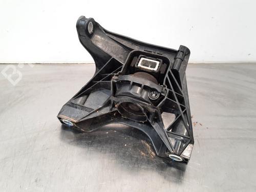 Used Gearbox mount PEUGEOT 5008 II (MC_, MJ_, MR_, M4_) 1.6 BlueHDi 115 (MCBHXH, MCBHXW) (116 hp) 10901191