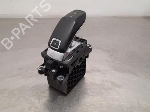 Leva del cambio PEUGEOT 3008 II SUV (MC_, MR_, MJ_, M4_) 1.2 THP/ PureTech 130 (MRHNSM, MRHNSU, MRHNSJ, MRHNYW,... (131 hp) 17115270