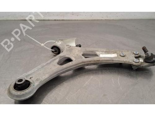 Used Right front suspension arm PEUGEOT 308 III (FB_, FH_, FP_, F3_, FM_) PureTech 130 (FPHNSL, FPHNST) (131 hp) 29468260