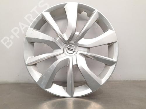 Used Hub cap OPEL CORSA F (P2JO) 1.2 (68) (75 hp) 17566085