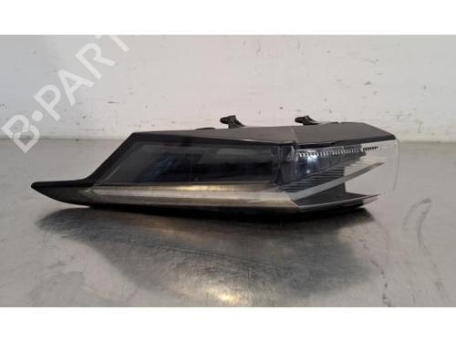 Used Right taillight PEUGEOT 308 III (FB_, FH_, FP_, F3_, FM_) PureTech 130 (FPHNSL, FPHNST) (131 hp) 29468121
