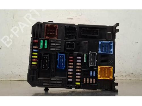Caja reles / fusibles Caja reles / fusibles 39011474 39011474