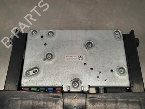 Used Radio PEUGEOT 308 SW III (FC_, FJ_, FR_, F4_, FN_) BlueHDi 130 (FCYHZL, FCYHZT) (131 hp) 23586871