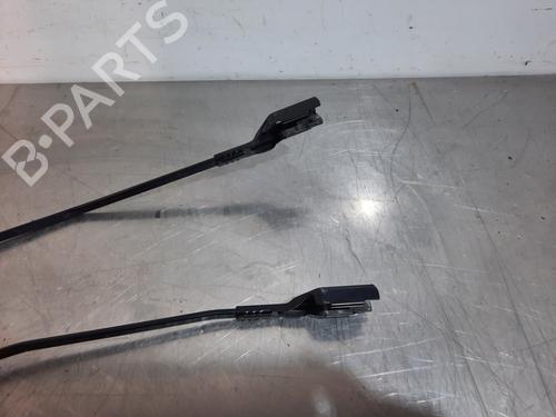 Front windshield wiper arm PEUGEOT 208 I (CA_, CC_) 1.2 VTI 82 | BP15233579C143 