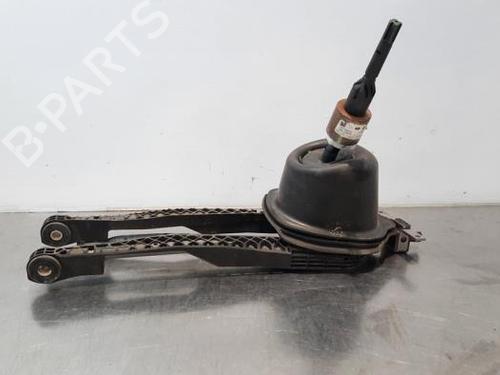 Used Gear lever JAGUAR F-PACE (X761) 2.0 TD4 (180 hp) 18236753