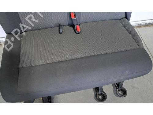 Right front seat PEUGEOT EXPERT Van (V_) 2.0 BlueHDi 180 | BP28033159C16