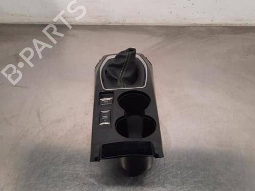 Mittelkonsole Mittelkonsole PEUGEOT 208 II (UB_, UP_, UW_, UJ_) 1.2 PureTech 130 (131 hp) 34198683 34198683