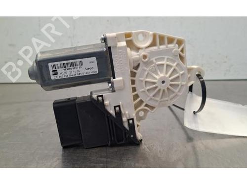 Used Electronic module Electronic module SEAT LEON (1P1) 1.6 TDI (105 hp) 39905682 39905682