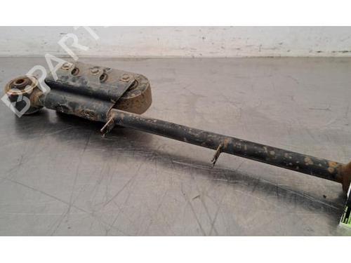 Used Left rear suspension arm NISSAN NAVARA NP300 Pickup (D23, D23T) 2.3 dCi 4x4 (D231) (163 hp) 26589811