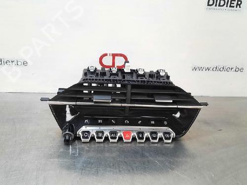 Used Middle console PEUGEOT 2008 II (UD_, US_, UY_, UJ_, UR_, UC_) 1.2 PureTech 130 (USHNS, URHNS) (130 hp) 10888052