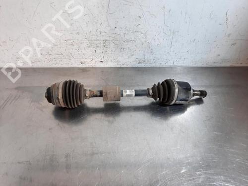 Drivaksel fortil venstre BMW X2 (F39) sDrive 18 i (136 hp) 30381691
