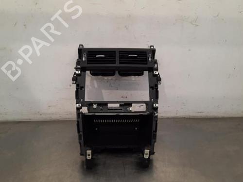 Used Air vent LAND ROVER DISCOVERY V (L462) 2.0 Sd4 4x4 (241 hp) 23630548