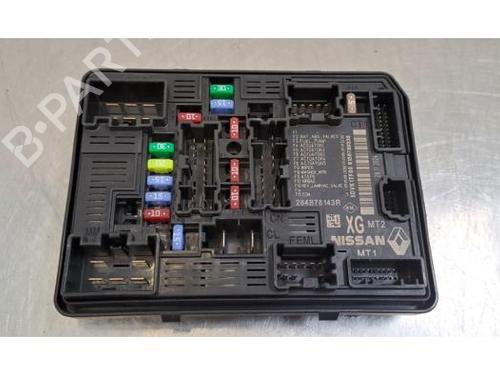 Used Fuse box Fuse box 37499329 37499329