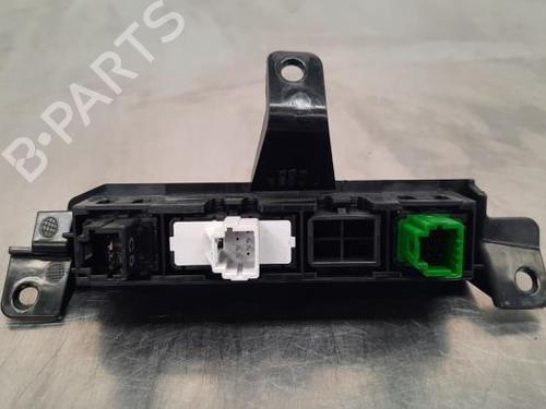 Switch NISSAN JUKE (F16_) DIG-T 117 | BP23608668I30