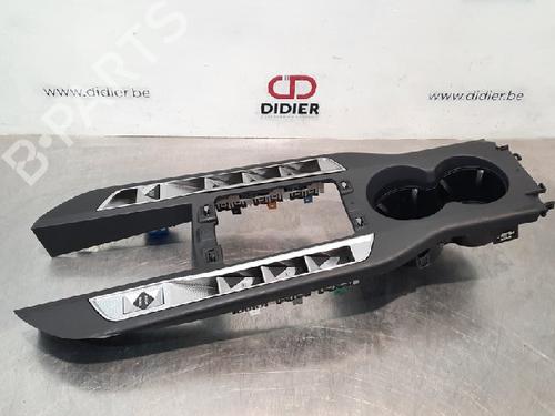 Console central DS DS 3 / DS 3 CROSSBACK (UR_, UC_, UJ_) E-TENSE (UZZKXZ) (136 hp) 10891803