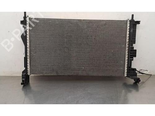 Used Water radiator Water radiator 37453708 37453708