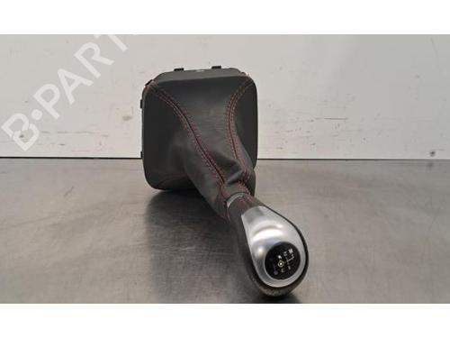Used Gear lever MERCEDES-BENZ CLA (C118) CLA 180 (118.384) (136 hp) 32820765
