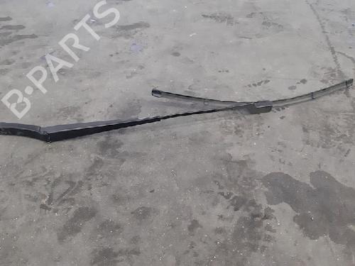 Used Front windshield wiper arm VW TIGUAN (5N_) 1.4 TSI (150 hp) 15017060