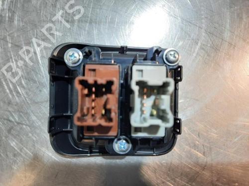Switch NISSAN JUKE (F15) 1.6 | BP23579112I30 