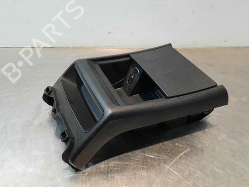 Koppholder/Gjenstandsholder MERCEDES-BENZ GLE (V167) GLE 350 de 4-matic (167.117) (194 hp) 17114349