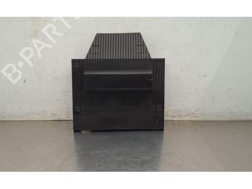 Used Upper protection Upper protection PEUGEOT 308 III (FB_, FH_, FP_, F3_, FM_) e-308 (FMZKWZ) (156 hp) 40517785 40517785