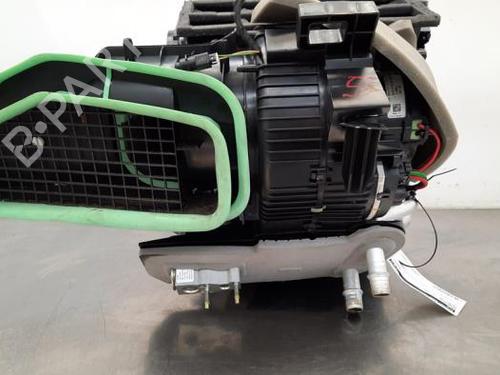 Used Heater matrix box PEUGEOT 308 III (FB_, FH_, FP_, F3_, FM_) PureTech 130 (FPHNSL, FPHNST) (131 hp) 23606126