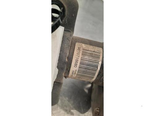 Right front shock absorber PEUGEOT 5008 II (MC_, MJ_, MR_, M4_) 1.5 BlueHDi 130 (MCYHZJ, MCYHZR, MCYHZX) | BP23622390M17 