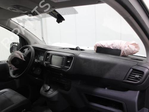 Left front steering knuckle CITROËN JUMPY III Van (V_) 2.0 BlueHDi 145 | BP23598682M25