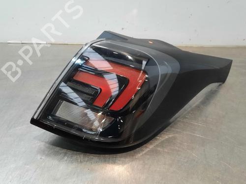 Used Right taillight OPEL CROSSLAND X / CROSSLAND (P17, P2QO) 1.2 (75) (110 hp) 17112224