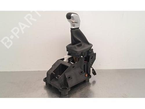 Gear lever PEUGEOT 2008 II (UD_, US_, UY_, UJ_, UR_, UC_) 1.2 PureTech 130 (USHNS, URHNS) | BP27267490M90 