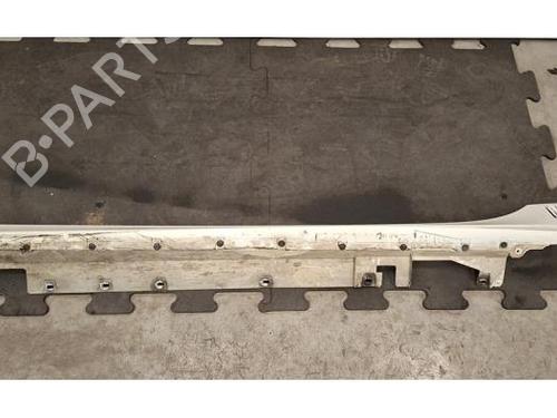 left-sideskirt-bmw-1-f40-2019-40050006 main image