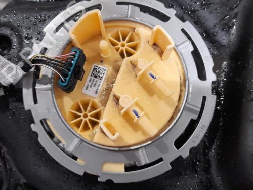 Used Fuel pump MERCEDES-BENZ GLE (V167) GLE 350 de 4-matic (167.117) (194 hp) 10896647