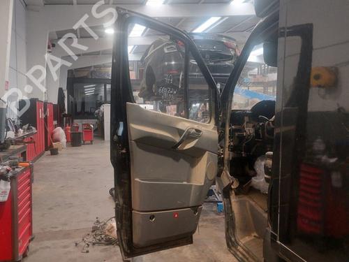 Left front door MERCEDES-BENZ SPRINTER 3,5-t Platform/Chassis (B906) 316 CDI (906.131, 906.133, 906.135, 906.231, 906.233,... | BP10897431C2 