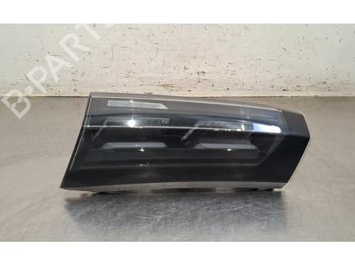 Used Right taillight Right taillight PEUGEOT 2008 II (UD_, US_, UY_, UJ_, UR_, UC_) 1.2 PureTech 100 (USHNK) (101 hp) 38181396 38181396