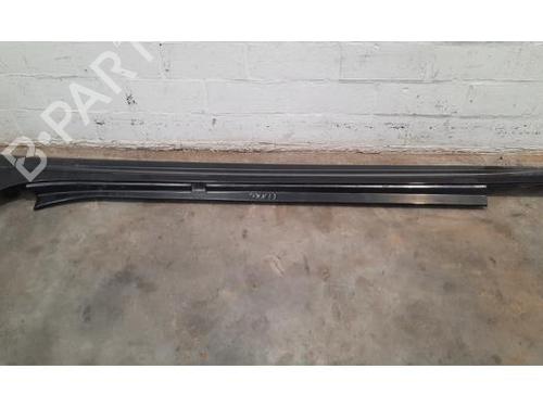 Used Left sideskirt MASERATI GHIBLI III (M157) 3.0 D (275 hp) 23618218