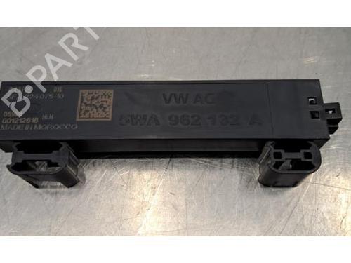 antennabase-vw-golf-viii-cd1-da1-2019-40240595 main image