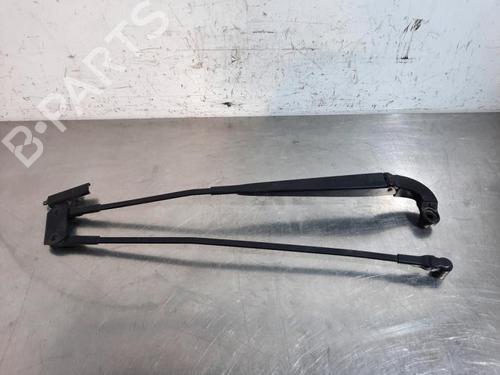 Used Front windshield wiper arm PEUGEOT 108 1.0 VTi 72 (72 hp) 23629346