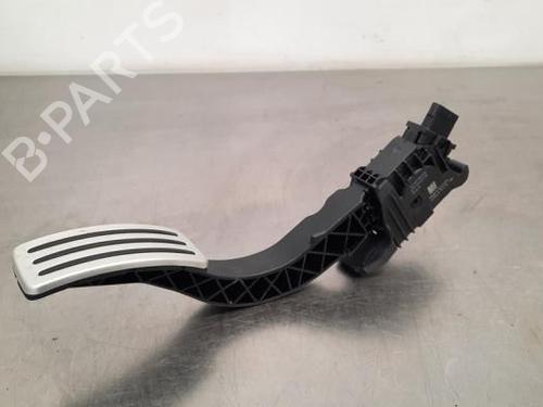 pedal-tesla-model-y-5yjy-2019-34198206 main image