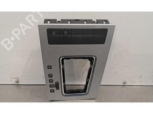 Console central SKODA OCTAVIA III Combi (5E5, 5E6) 1.6 TDI (105 hp) 32820710