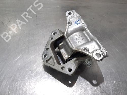 Used Engine mount SUZUKI SX4 S-Cross (JY) 1.6 (AKK 416) (120 hp) 10890795