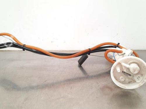 Used Fuel pump BMW X5 (F15, F85) xDrive 35 i (306 hp) 18237365