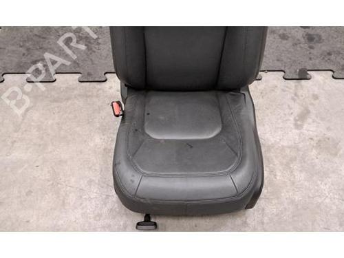 Left front seat LAND ROVER DEFENDER Van (L663) 3.0 D250 MHEV 4x4 | BP39500549C15 - Image 3
