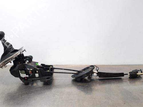 Used Gear lever PEUGEOT 2008 II (UD_, US_, UY_, UJ_, UR_, UC_) 1.5 BlueHDI 110 (UDYHSK) (110 hp) 10901806