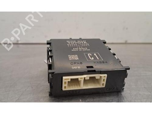 Used Electronic module Electronic module TOYOTA COROLLA Estate (_E21_) 1.8 Hybrid (ZWE211W) (122 hp) 34386134 34386134