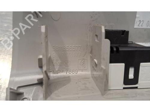 Interior roof light CITROËN C3 III (SX) 1.5 BlueHDi 100 (SXYHYP, SXYHTU) | BP33307415I8 - Image 4