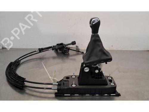 Gear lever AUDI Q2 (GAB, GAG) 35 TFSI | BP29170242M90 